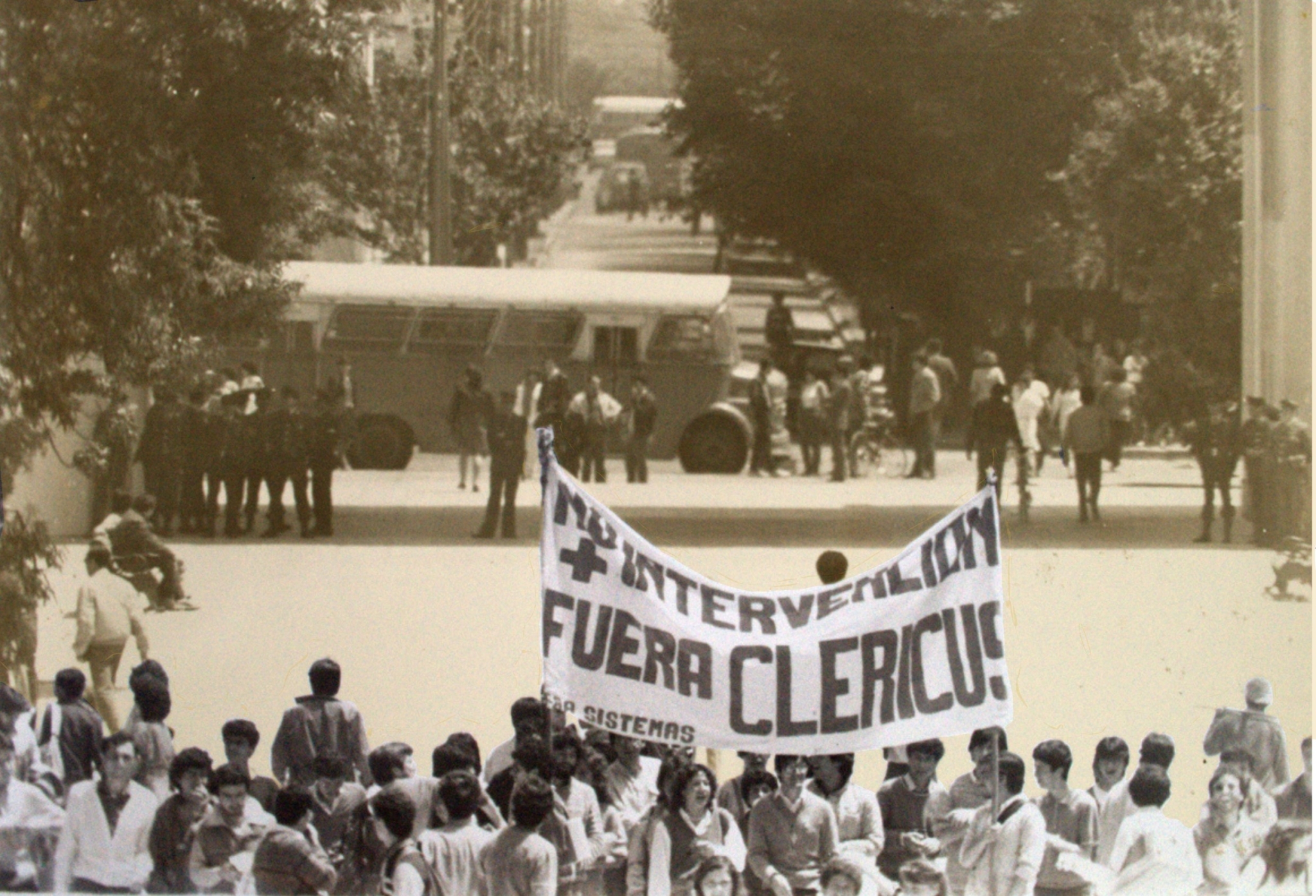 RESISTENCIA EN BLANCO Y NEGRO - 7